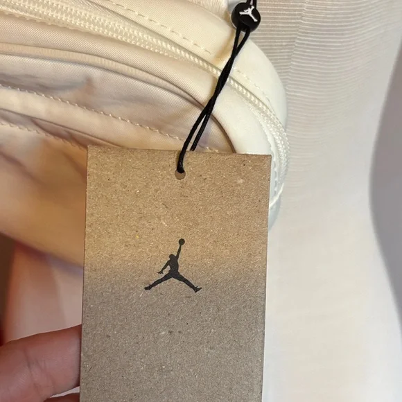 Jordan White Crossbody Bag - Picture 2 of 8